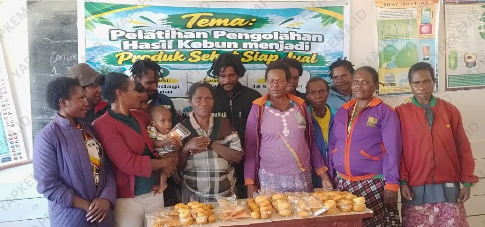 Mama-mama peserta pelatihan Ekonomi