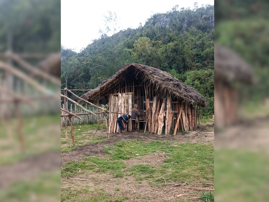 Foto rumah adat suku Mee (Emaawaa). (Dok. Yapkema)